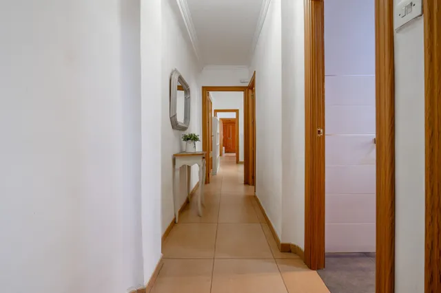 Piso de 87 m2 con 3 dormitorios en Pedro Antonio de Alarcón 27, junto a Recogidas — 6