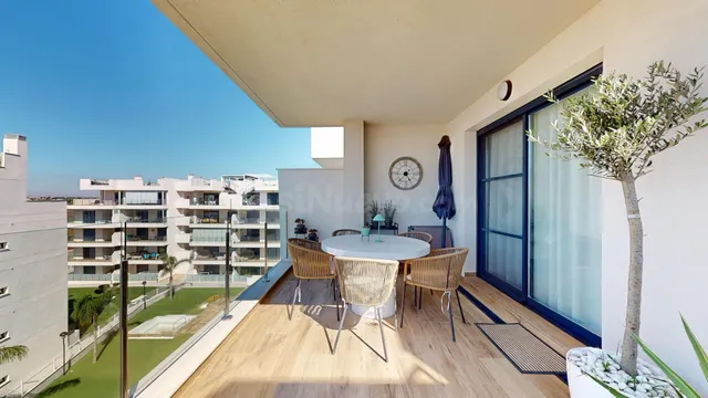 EXCLUSIVO ÁTICO ORIENTADO AL SUR CON SOLÁRIUM DE 93 m2, JACU - foto 2