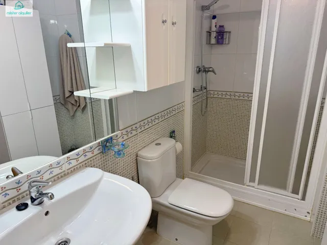 ALQUILER DE HABITACIÓN PARA ESTUDIANTE, IDEAL PARA UNIVERSITARIO DE MEDICINA Y CIENCIAS DE LA SALUD — 6