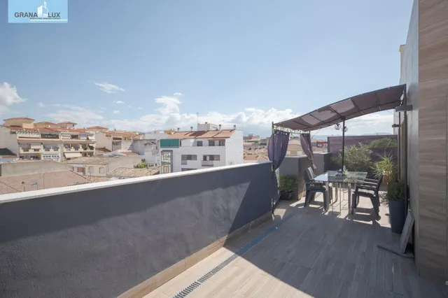 Ático dúplex con piscina en Maracena — 45