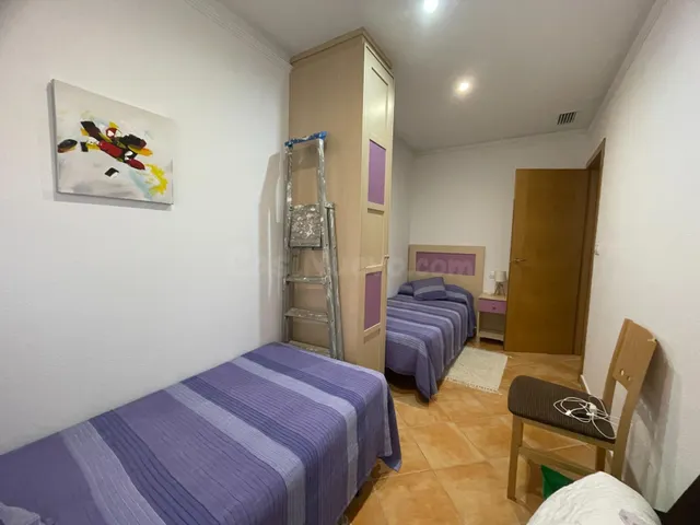 Apartamento reformado de 2 dormitorios con piscina comunitaria — 13