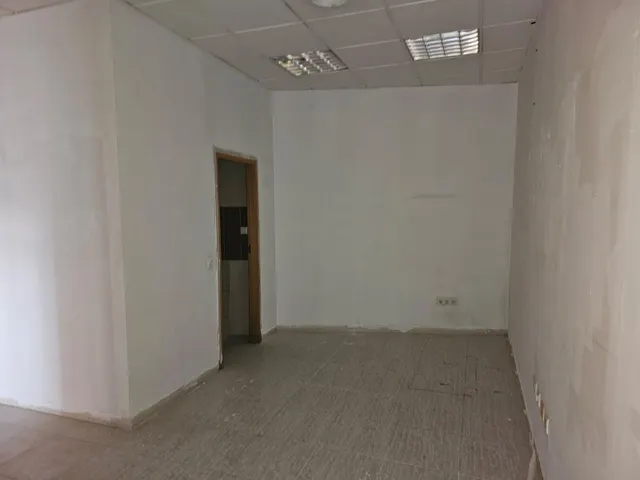 LOCAL COMERCIAL EN LA RAPITA — 8