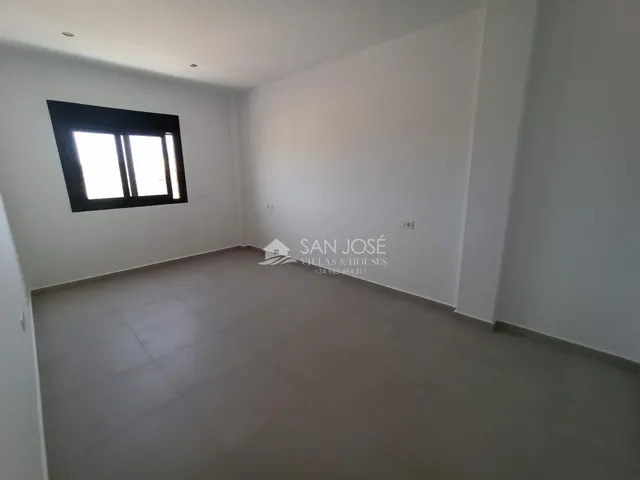 Se vende Villa con piscina en Cañada de la Leña — 29