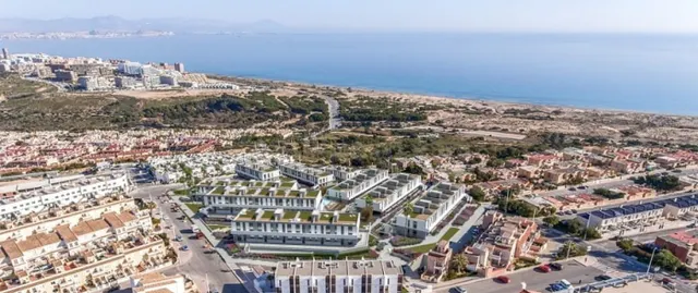 Vivienda AMUEBLADA ,,con gran terraza de 40 metros — 42