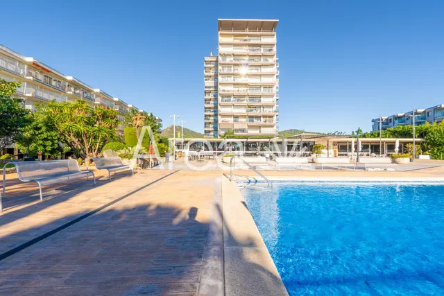 Apartamento con muchas posibilidades primera línea de mar — 46
