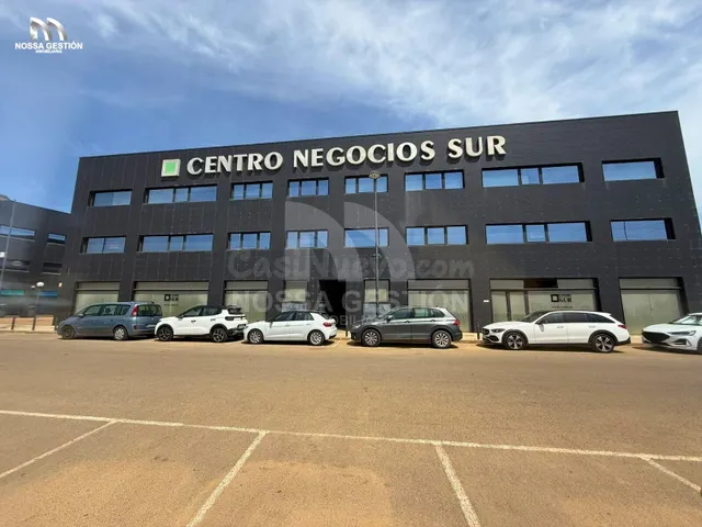 Exclusiva Oficina en Alquiler en el Centro de Negocios SUR - - foto 2