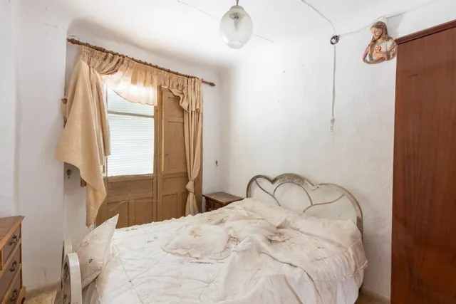 CASA PARA REFORMAR, MÁS TERRENO DE 250M2 — 20