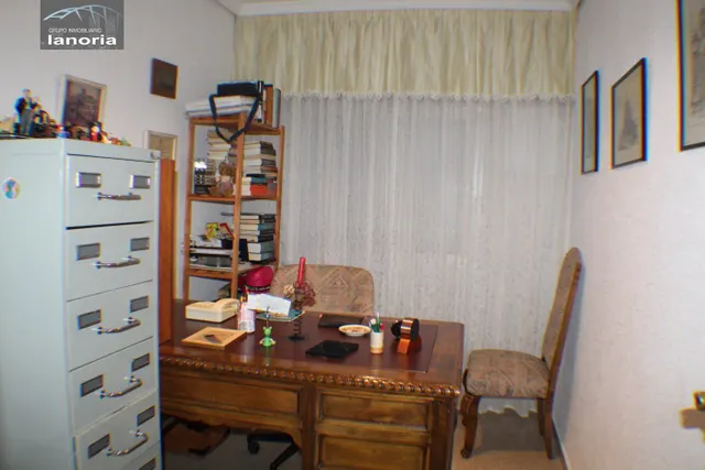GRUPO LA NORIA VENDE CASA INDEPENDIENTE EN ALBACETE CAPITAL. — 13