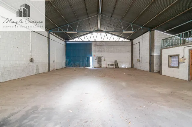 NAVE INDUSTRIAL DE 240M2 EN JUN-GRANADA
