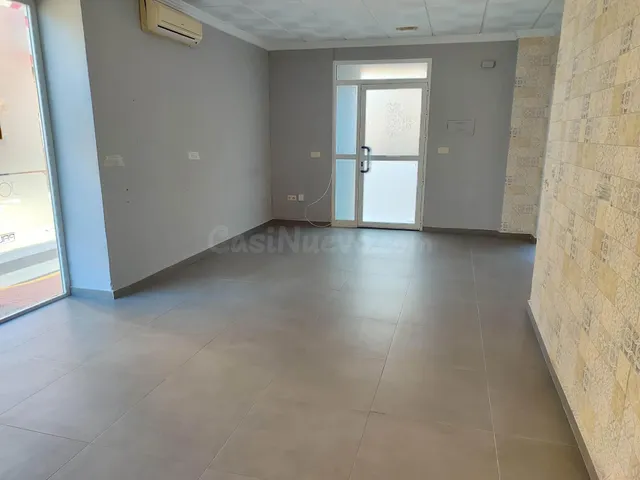 LOCAL COMERCIAL ACONDICIONADO Y EN ESQUINA - foto 2