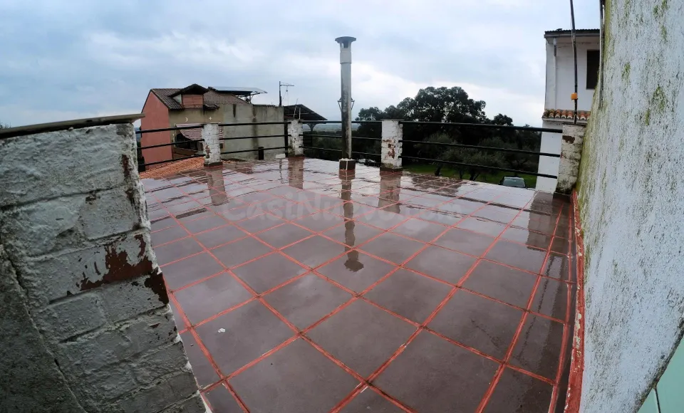 Casa con parcela en Valdeobispo