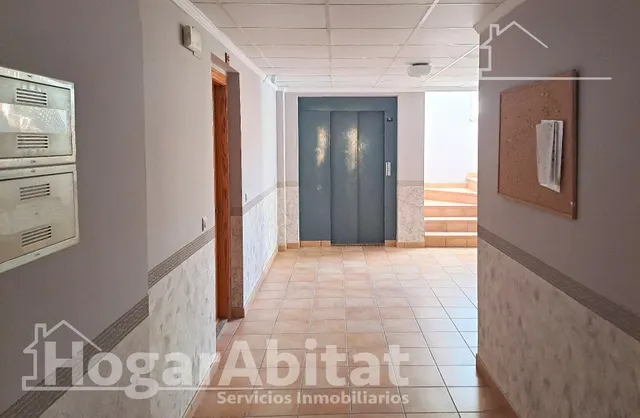 ¡Playa de Masbó! Muy amplio y luminoso con garaje, ascensor y terraza, todo amueblado — 41