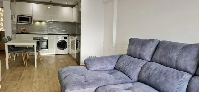 MARAVILLOSO APARTAMENTO REFORMADO CERCA DE LA COSTA Y DEL CE - foto 2