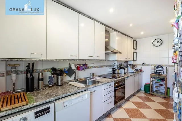 CASA PAREADA EN LA ZUBIA CON PISCINA, ZONA DE BARBACOA Y JARDÍN — 16