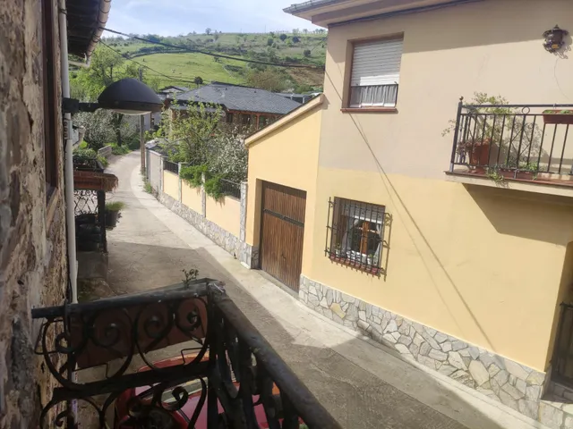 OPORTUNIDAD , CASA DE PIEDRA CON TERRENO A LADO DEL RIO EN SAN ESTEBAN DE VALDUEZA — 10