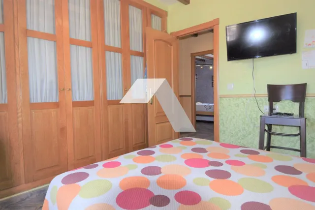 Espectacular chalet en venta — 43
