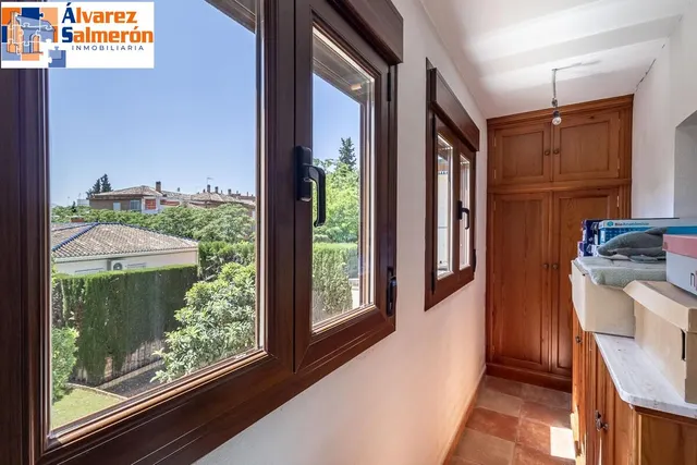 Chalet Exclusivo en Camino Bajo de Huétor — 26