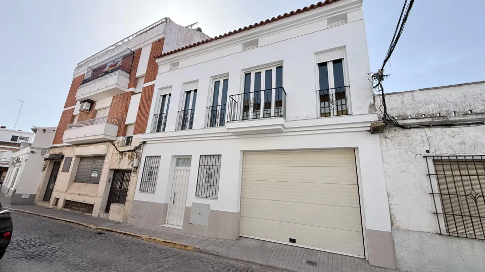 LOCAL COMERCIAL EN CONSTRUCCIÓN EN EL CENTRO DE LEPE (HUELVA)