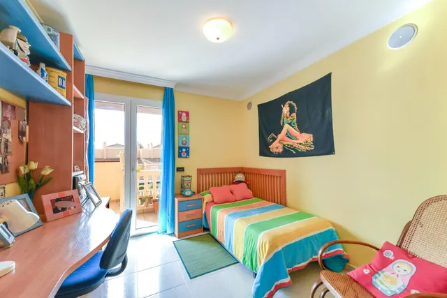 DOS CHALETS  A 100 METROS DE LA PLAYA, RINCON DE LA VICTORIA — 29