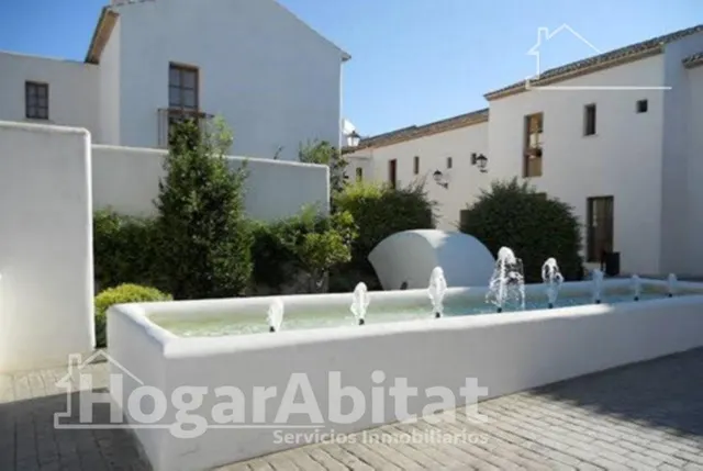 ÁTICO REFORMADO CON TERRAZA Y VISTAS DESPEJADAS AL MONTGÓ — 48