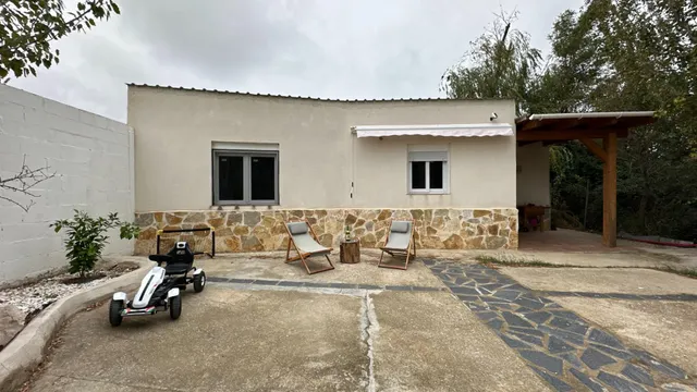 Finca rústica con placas solares y pozo en Garrapinillos, Zaragoza. — 9