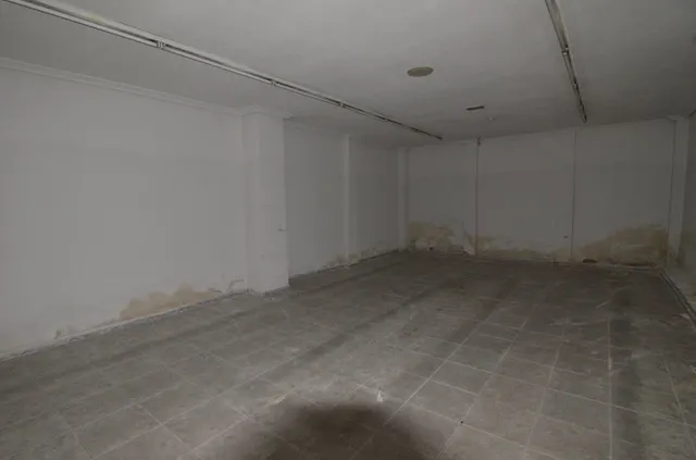Urbis te ofrece un local comercial en venta en zona Garrido Sur, Salamanca. — 6