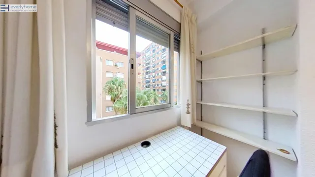 Piso totalmente exterior de 4 habitaciones con ascensor en  Ayora – Blasco Ibáñez — 25