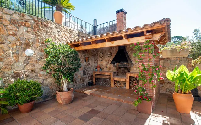 Exclusiva villa con piscina y vistas en la urbanización top  - foto 5