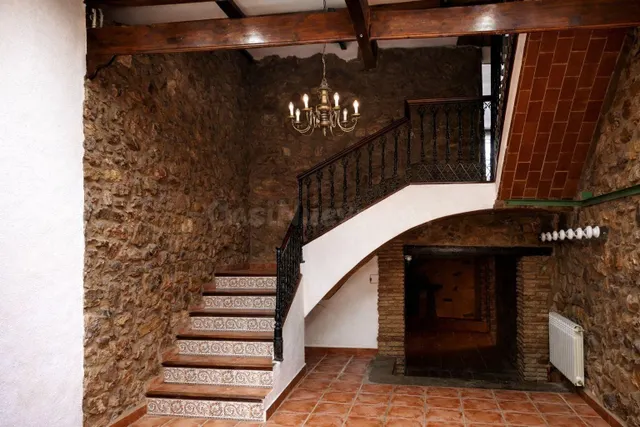 Espectacular casa en la plaza del pueblo de Cabanes (Castell