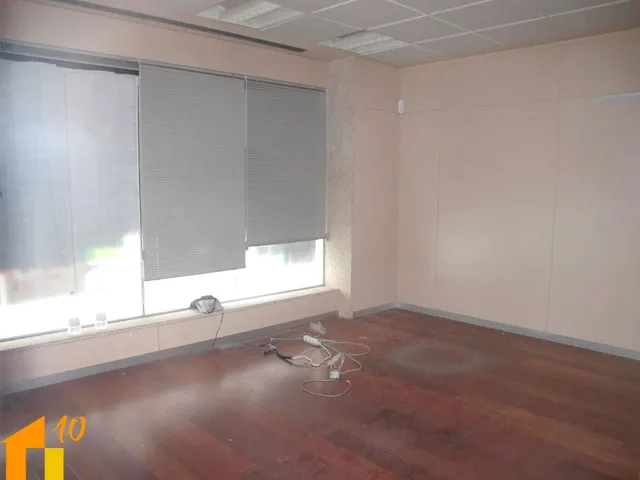 Local en venta en avd. Del Cid. — 8
