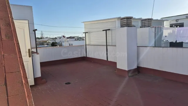 VIVIENDA ADOSADA EN CAMPOSOTO CON PATIOS Y  AZOTEA — 2