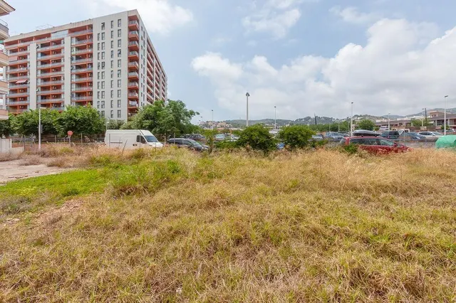 SUELO URBANO RESIDENCIAL PRÓXIMO A LA PLAYA. SIN COMISIÓN DE