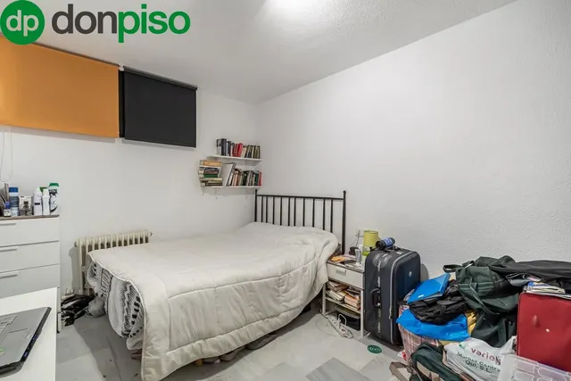 ¡¡Fantástico piso de 7 habitaciones en Bola de Oro!! — 7