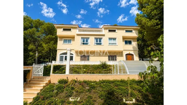 Exquisita Villa en Urbanización Bon Aire, Tibi - €540,000 — 2