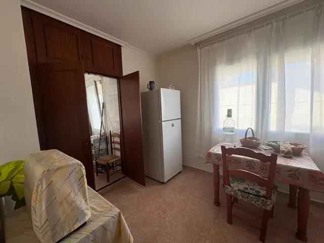 Se vende chalet independiente en Algeciras, zona colonia san miguel. — 28