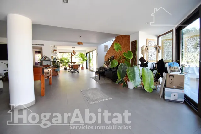 ¡CHALET DE LUJO! AMPLIO Y SOFISTICADO CON PARKING, PISCINA Y - foto 5
