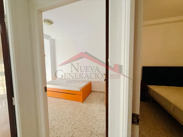 PISO AMPLIO Y LUMINOSO — 29