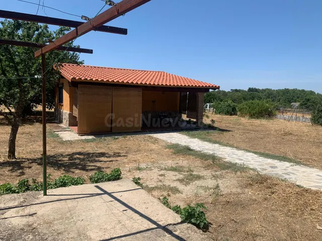 Casa rústica con terreno de 2.000 m2 en Hervás — 2