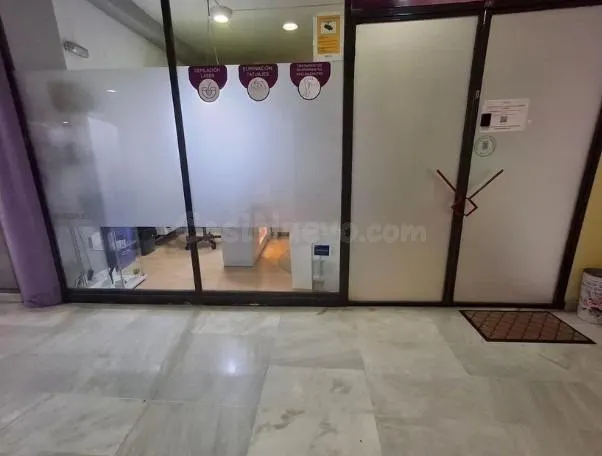 SE ALQUILA COMERCIAL EN COUTO, CALLE ERVEDELO 35 - foto 2