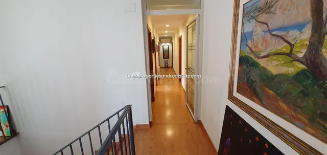 CHALET DE LUJO EN ZONA ESPECIAL A MENOS DE 30 MINUTOS DE PLA - foto 4