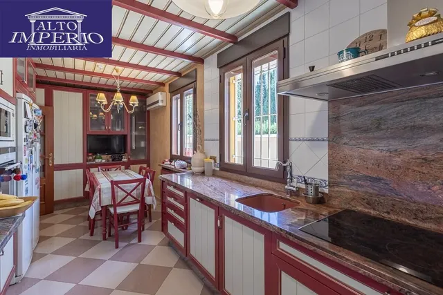 Chalet Exclusivo en Camino Bajo de Huétor — 11