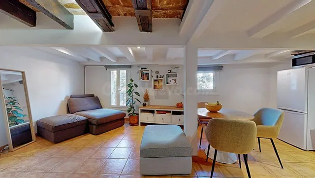 REFORMADO CON ENCANTO EN RAMBLA DEL POBLENOU – 6ª PLANTA SIN ASCENSOR — 2