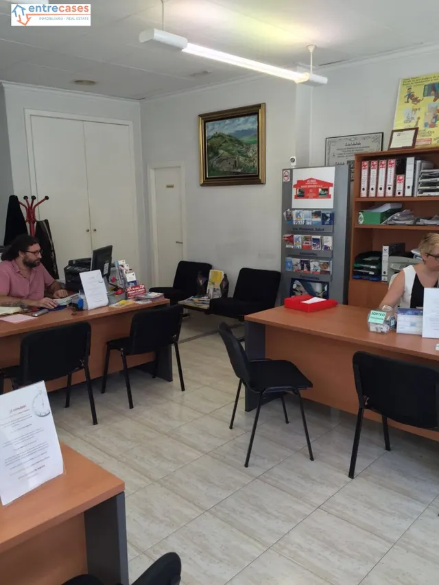 LOCAL COMERCIAL EN FUNCIONAMIENTO EN 9 DE OCTUBRE — 7