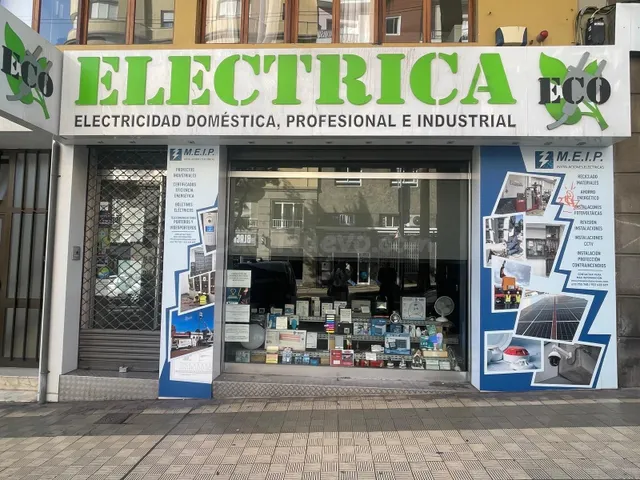 LOCAL EN VENTA EN RAMON Y CAJAL - foto 2