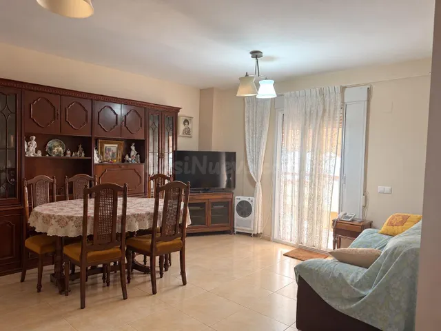 Piso con garaje - foto 3