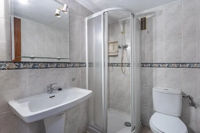 Espacio, luz y comodidad en una vivienda con grandes posibilidades en zona Alcampo — 20