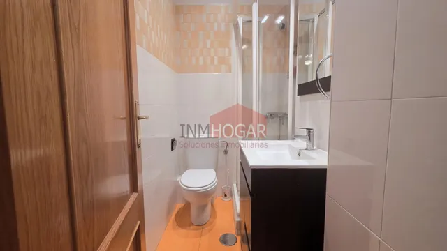 Piso en venta en Ávila,  zona sur — 28