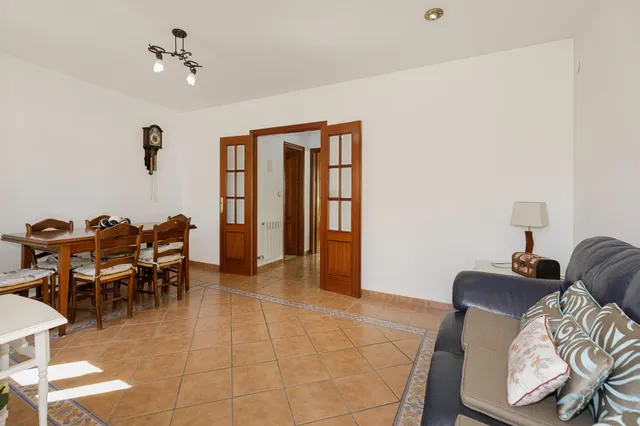 Magnífico adosado con apartamento independiente en Bola de Oro, Granada — 6