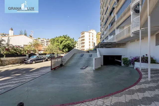 Piso con garaje y trastero en Almuñecar — 24