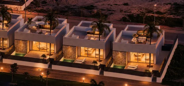 Exclusiva villa con 3 dormitorios, sótano y piscina privada en Santa Rosalia Lake and Life Resort — 18
